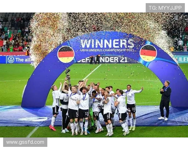 拉菲尼亚国家队首秀表现稳健，进攻端展现持续提升态势